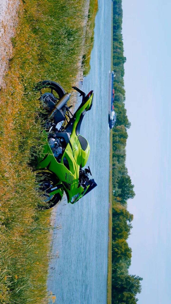 Instagram post by @alexninja636 for Amotopart. Caption reads: [...] for a 10% discount when ordering from....