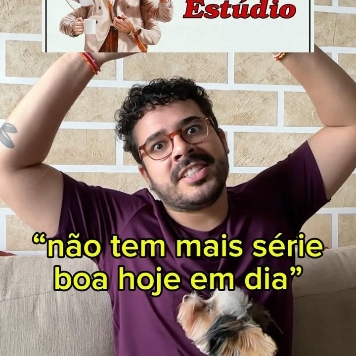 Instagram post by @ocriticoqueninguempediu for Insider Store. Caption reads: feriado tá chegandoooo

e além das dicas de....