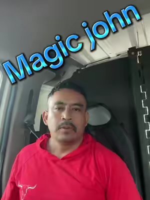 TikTok post by @elieljijon0 for MAGIC JOHN. Caption reads: [...] para iPhone #protector #iphone #magicjohn....