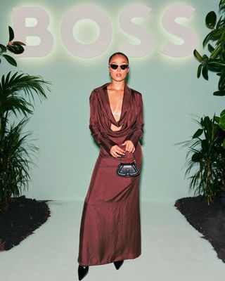 Instagram post by @jasminejobson for Select Model Paris. Caption reads: Boss Lady 😎  @boss 
#ad #sponsored
 
 
Complete....