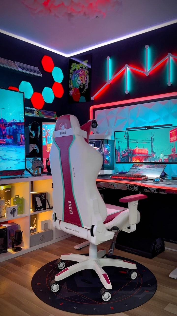 Instagram post by @capitangamer88 for Diablo Chairs. Caption reads: Happy Sunday....