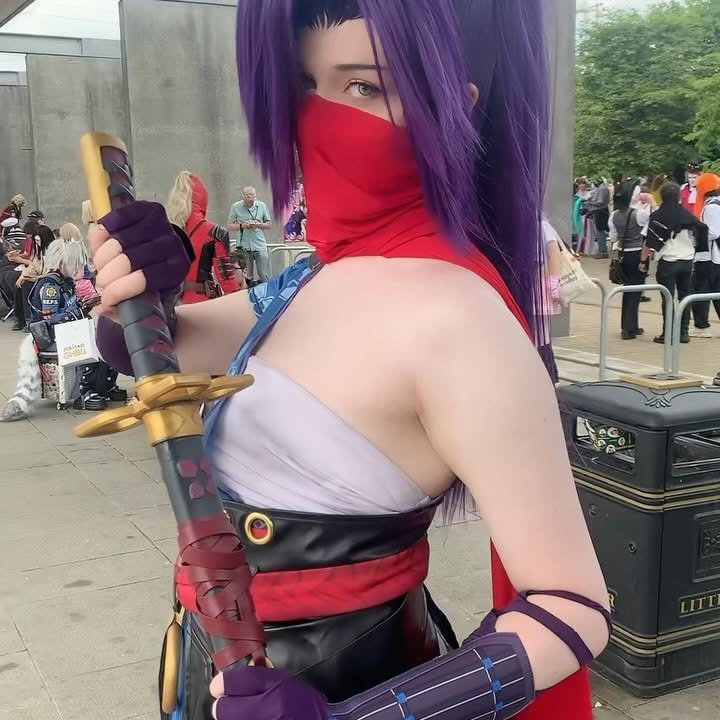 Instagram post by @hyper.cos for RoleCosplay. Caption reads: [...] Psylocke cosplay tbf ! 
Costume from....