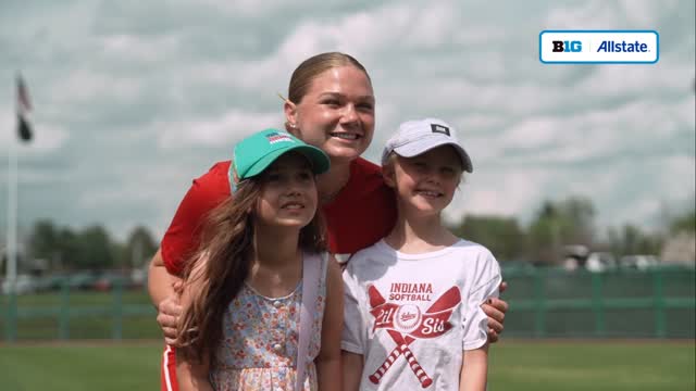 Instagram post by @bigtennetwork for D1Softball.com. Caption reads: The Lil’ Sis program connects young girls with....