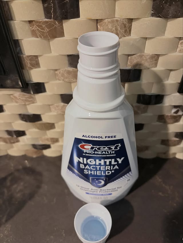 Instagram post by @view.my.reviews for Influenster. Caption reads: [...] gave me long lasting fresh breath.....