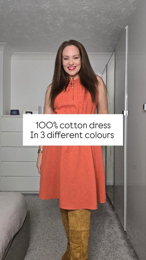 Instagram post by @samantha_ava_grace for BloomChic. Caption reads: [...] and comes it gorgeous colours...

@bloomchic....