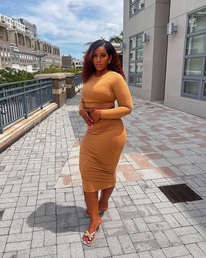 Instagram post by @nanniiroyaltyy for Baddieville. Caption reads: Brown Sugga Dreams 💭🤎 Skirt Set: @baddieville....