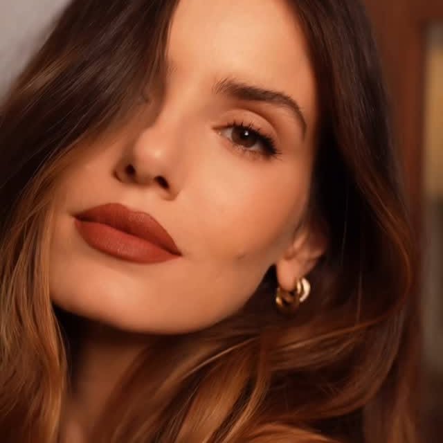 Instagram post by @camilaqueiroz for Eudora. Caption reads: Quem nunca desejou o batom perfeito?!
Matte,....