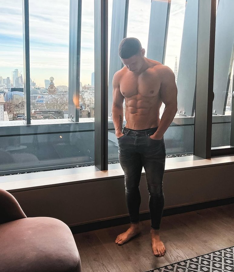 Instagram post by @mattdoesfitness for Legend London. Caption reads: [...] like a snack Jeans in question from....