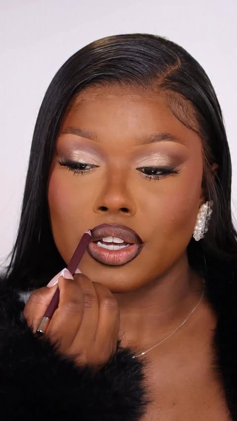 Instagram post by @nathallagois for Fenty Beauty. Caption reads: Lips @fentybeauty 👄💝🎆✨

Lápis: Trace’d out -....