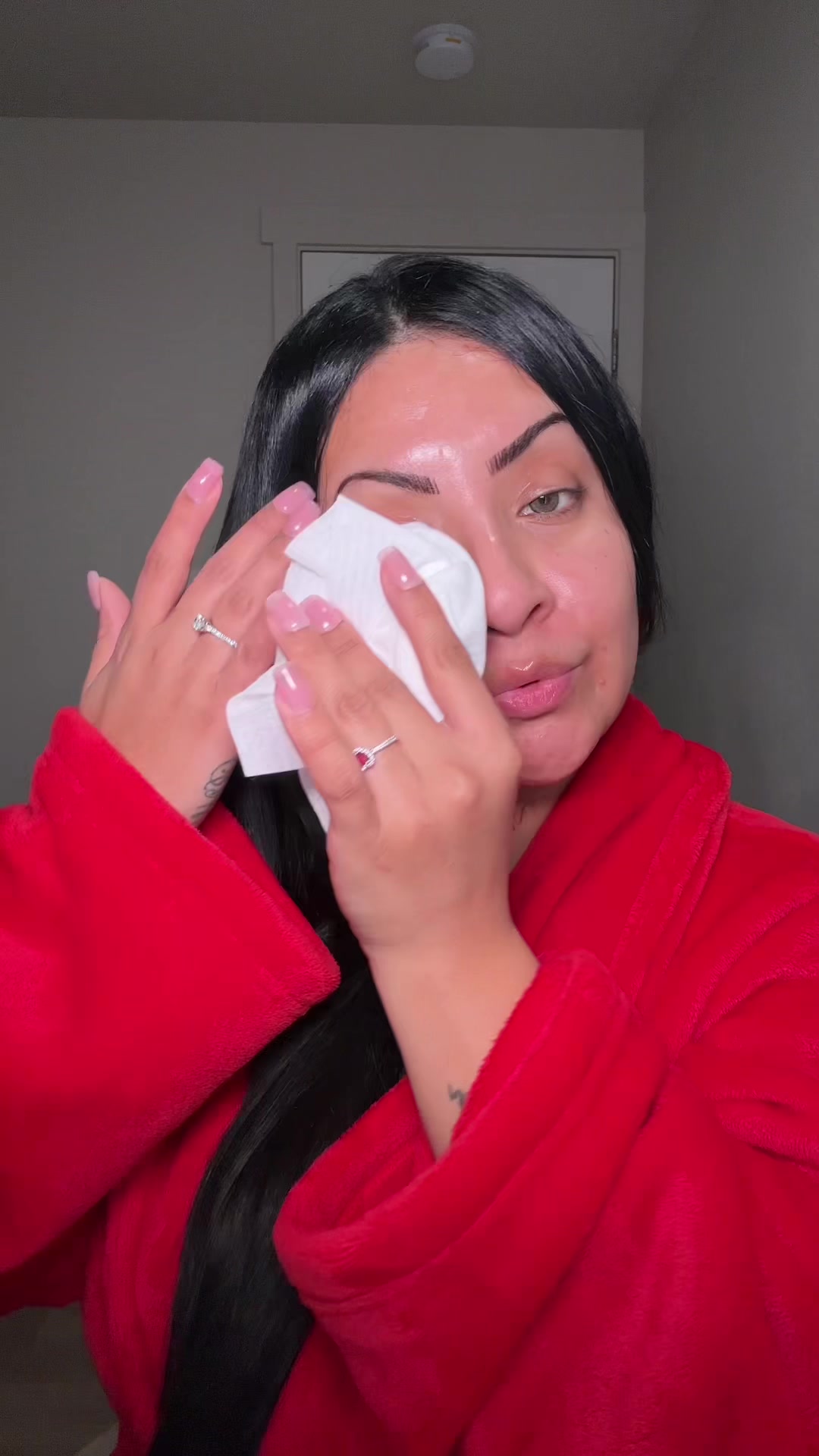TikTok post by an influencer for Clean Skin Club. Caption reads: Clean Skin Club Healthy Aging Towels [...].