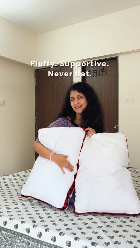 Instagram post by @hippiehaveli for Sleepsia. Caption reads: [...] (and your mood 😴). Been using this Sleepsia....