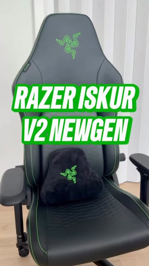 Instagram post by @coupleofgaming for Razer. Caption reads: BEHOLD my new chair the @razer Iskur V2 NewGen 🐍....