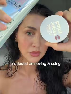 TikTok post by @naomifullmer for Dolce Glow. Caption reads: [...] @loréal paris usa glossing shampoo @DOLCE....