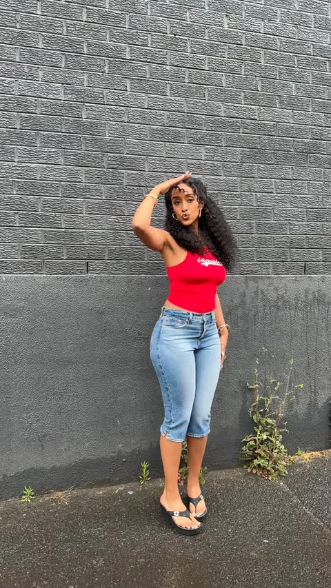 Instagram post by @win.tanaa for Levi's. Caption reads: [...] know I feel about these 🤭
thank you....