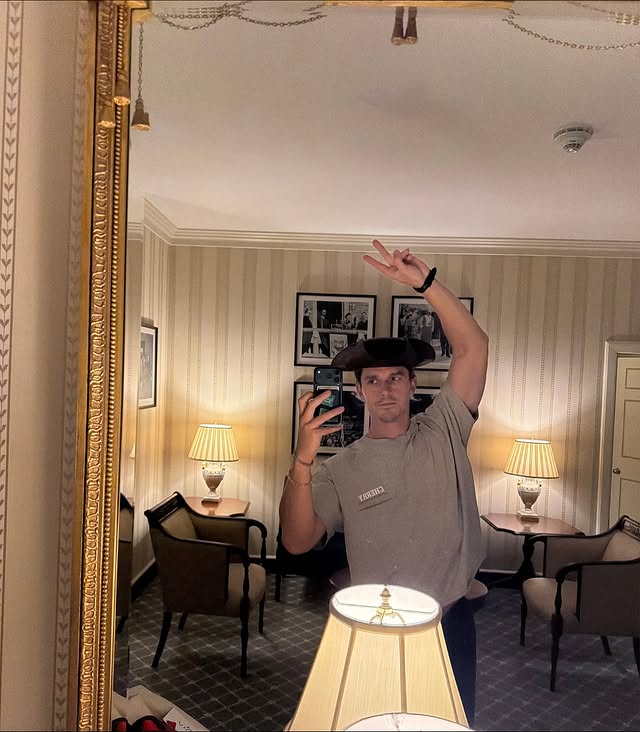 Instagram post by @antoni for Visit Williamsburg. Caption reads: [...] Virginia’s Historic Triangle with....