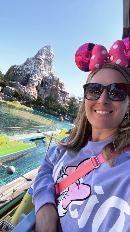 Instagram post by @the_magical_rn for Freshly Picked. Caption reads: [...] 
.
So many great deals happening....