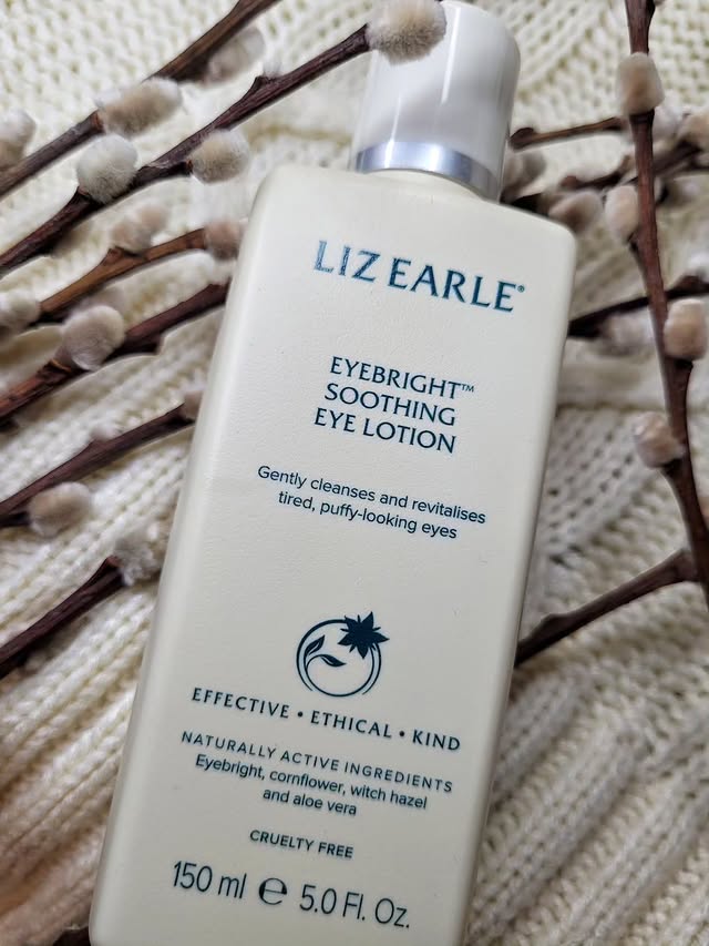 Instagram post by @ruth.bowes1 for Liz Earle Beauty Co.. Caption reads: [...] COMMUNITY-EK27-NBOL-MNSZ-2LK3....