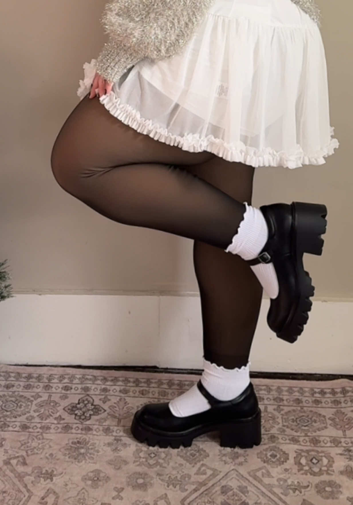 TikTok post by @deals.and.daisies for Dream Pairs. Caption reads: Replying to @Ida Ortiz109 the actual cutest little....