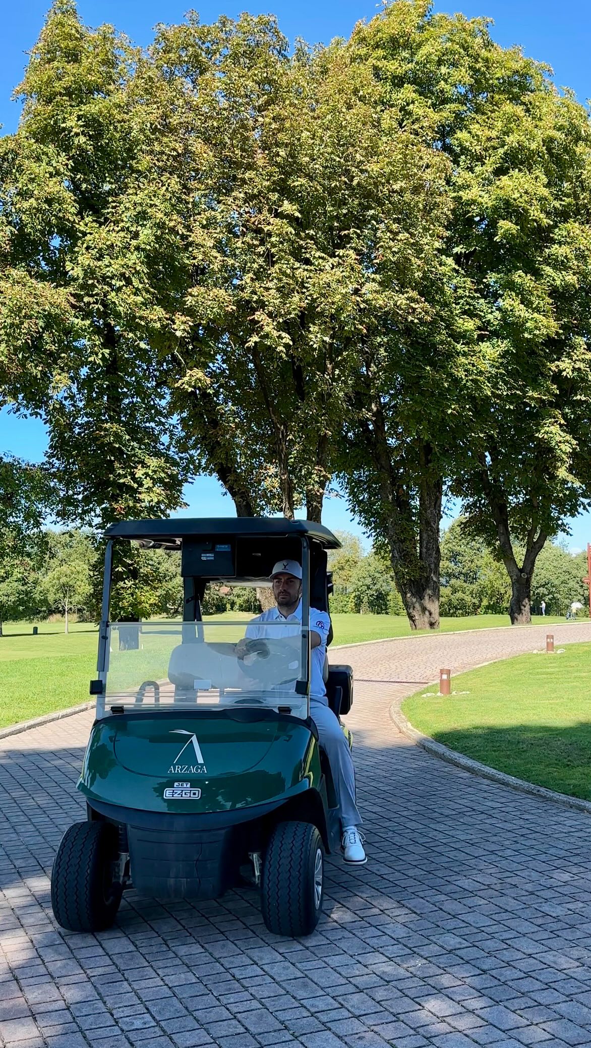 Instagram post by @arnaudseriegolf for Titleist. Caption reads: La Dolce vita 🇮🇹🤌 

#golf #golflife #golfcourse....