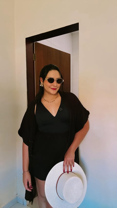 Instagram post by @gihsouzaa_ for Shopee. Caption reads: [...] look? ✨🖤 ID do óculos: FKX-TBJ-GKG....