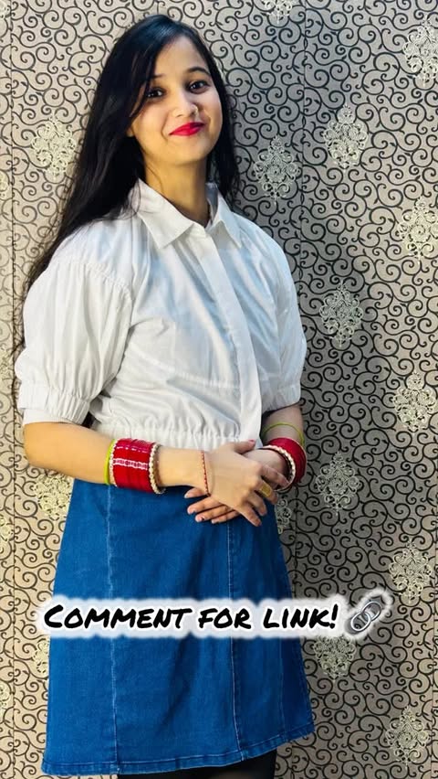 Instagram post by @mansirastogii for Snapdeal. Caption reads: Beautiful top collection is live on snapdeal .Go ,....