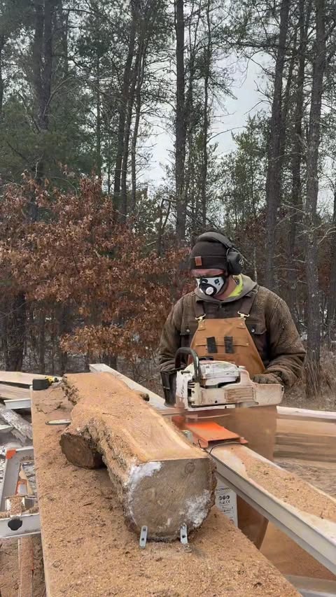 Instagram post by @foxridgeslabs for RZ Mask. Caption reads: [...] I protected my lungs with the RZM3 from....