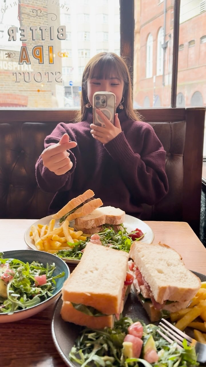 Instagram post by @natsukagraph for Turkish Airlines. Caption reads: How to create a travel video by yourself✨
meal....