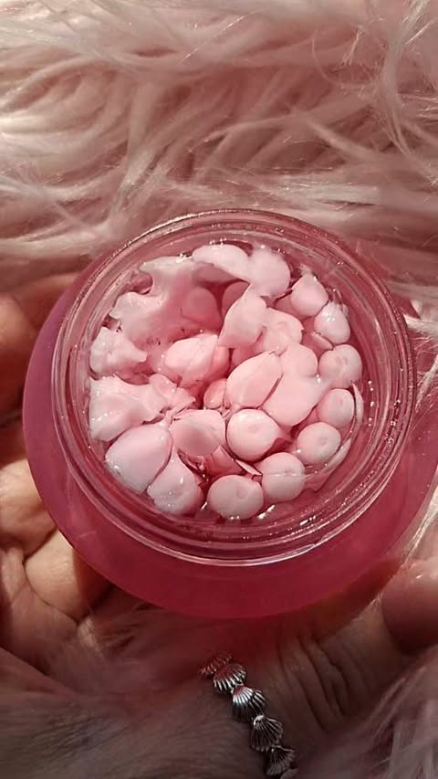 Instagram post by @itstearose for Bayfree Cosmetics. Caption reads: [...] ​Shop the glow here: 🛍️ Thank you....