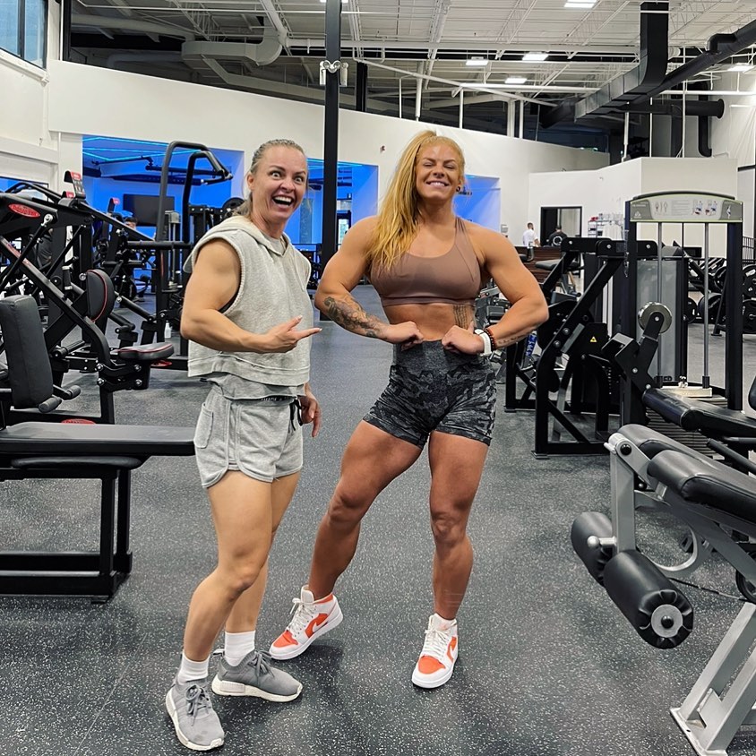 Instagram post by @ellanewphysiquelook for HD MUSCLE. Caption reads: When you see your athlete live and understand she....