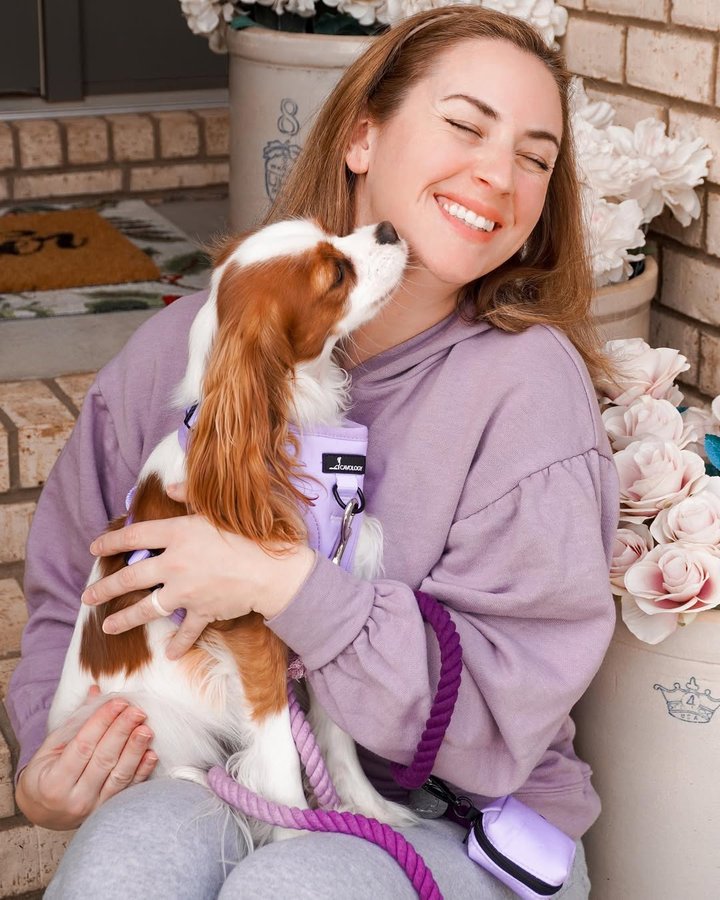 Instagram post by @kateschwanke for Cavology. Caption reads: [...] 💕 She just got her new @cavologybrand Aspen....