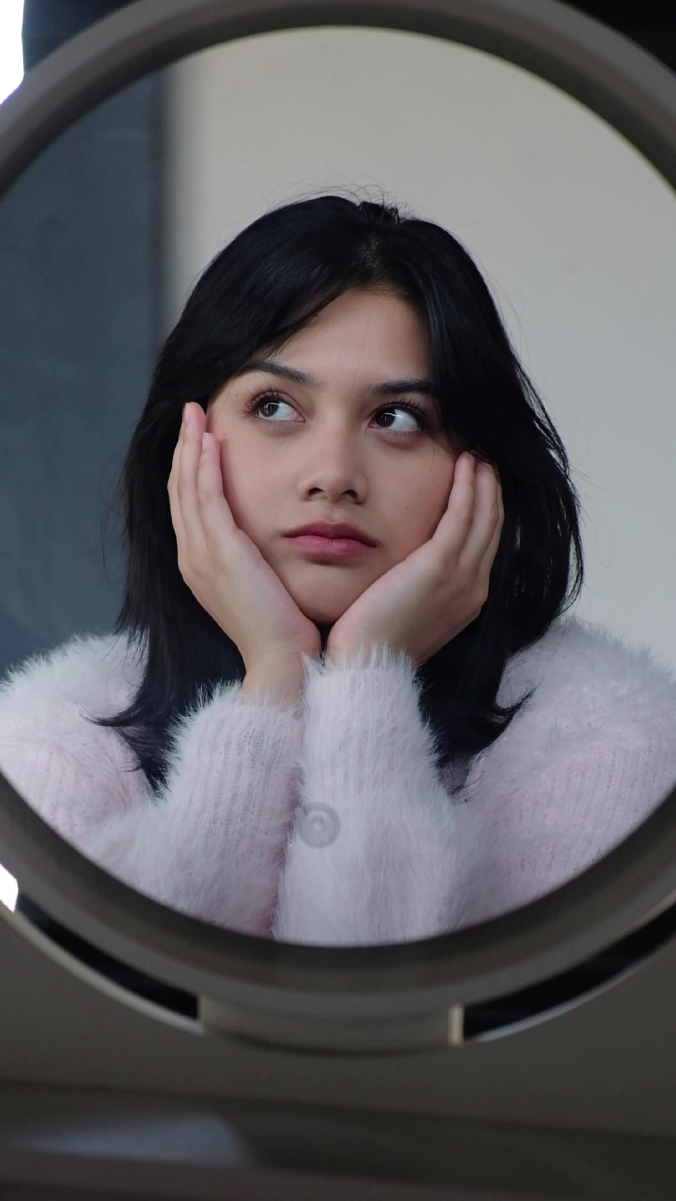 TikTok post by @callistarum for Bioré. Caption reads: Habis seharian di luar, kulit juga butuh....