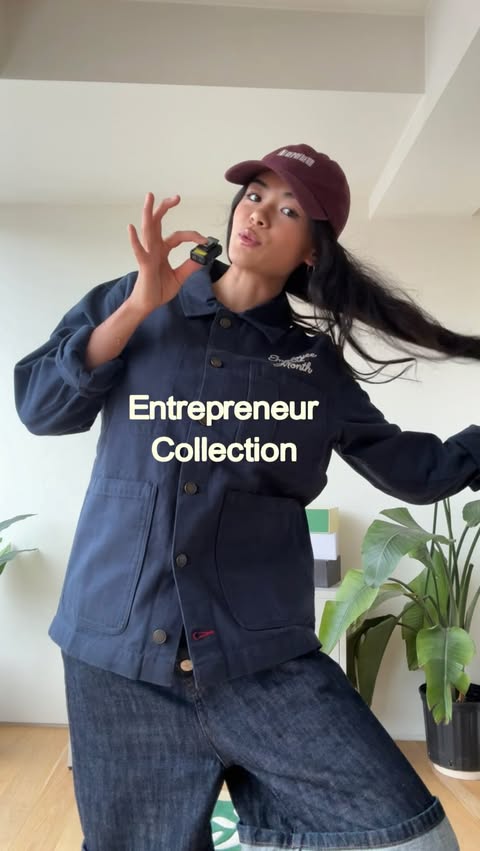 Instagram post by @aaashleyk for Shopify. Caption reads: [...] one! The Entrepreneur Collection by @shopify....
