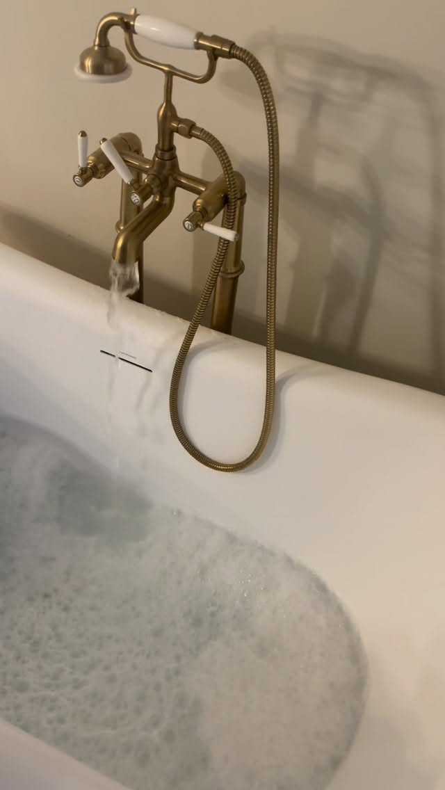 Instagram post by @ellafaulkner_ for Childs Farm. Caption reads: [...] origin ingredients we love the @childsfarm....