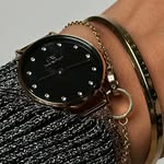 Instagram post by @thisis_kata for Daniel Wellington. Caption reads: [...] ON TOP OF THE SALE! 

@danielwellington....