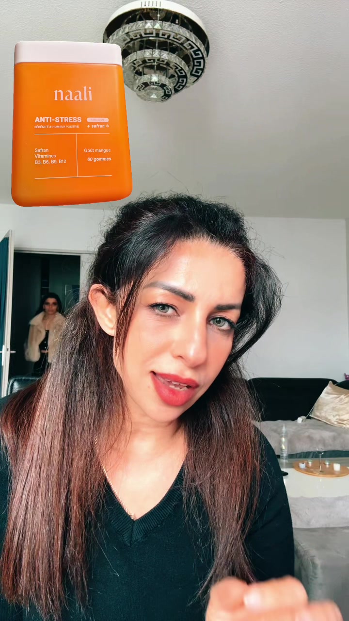 TikTok post by @sanasafianiya for Naali. Caption reads: @Naali france #Gummises Anti Stress #humeur [...].