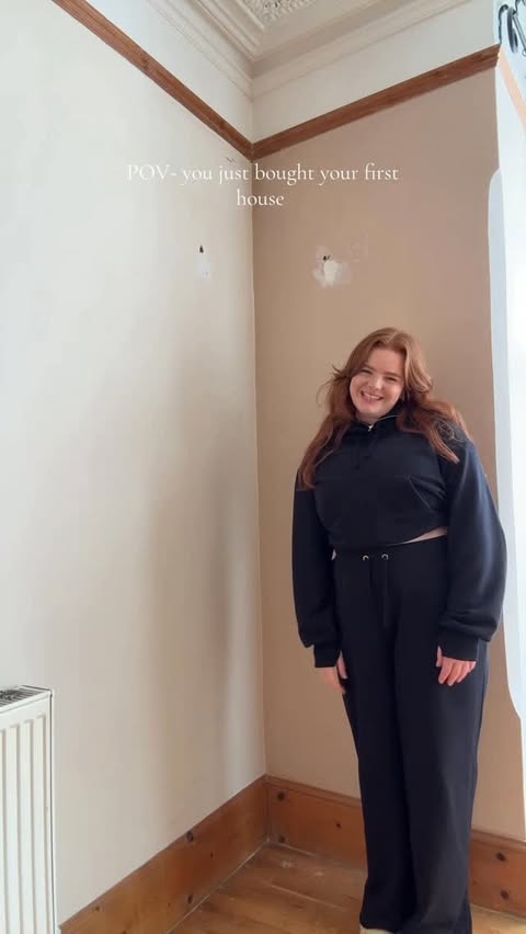 Instagram post by @missdeadlyred for Snag Tights. Caption reads: Well chums, I bought my first house 🏡 🔑 

The....