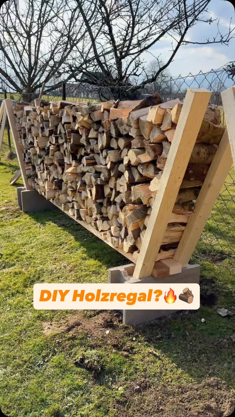 Instagram post by @julianmediahouse for OBI Österreich. Caption reads: Holz ohne Platz zum Lagern? 🪵 Meine Eltern hatten....