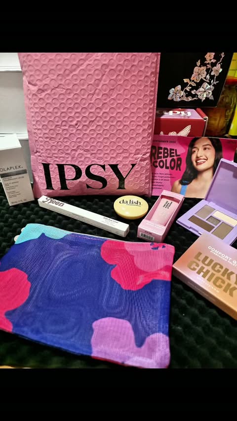 Instagram post by @lareinevlogs for IPSY. Caption reads: 🎨 Rebel Color: My September 2026 IPSY Glam Bag!....