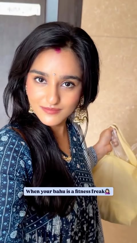 Instagram post by @hemallsoni for Atomberg Technologies. Caption reads: Jab bahu health conscious ho, toh choice bhi smart....