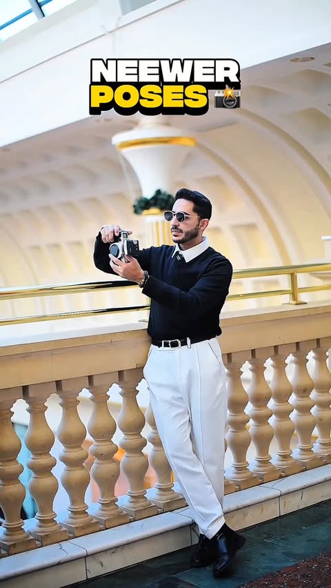 Instagram post by @omr.khaleel for NEEWER. Caption reads: [...] lighting in a compact size⚡
@neewer Z150....