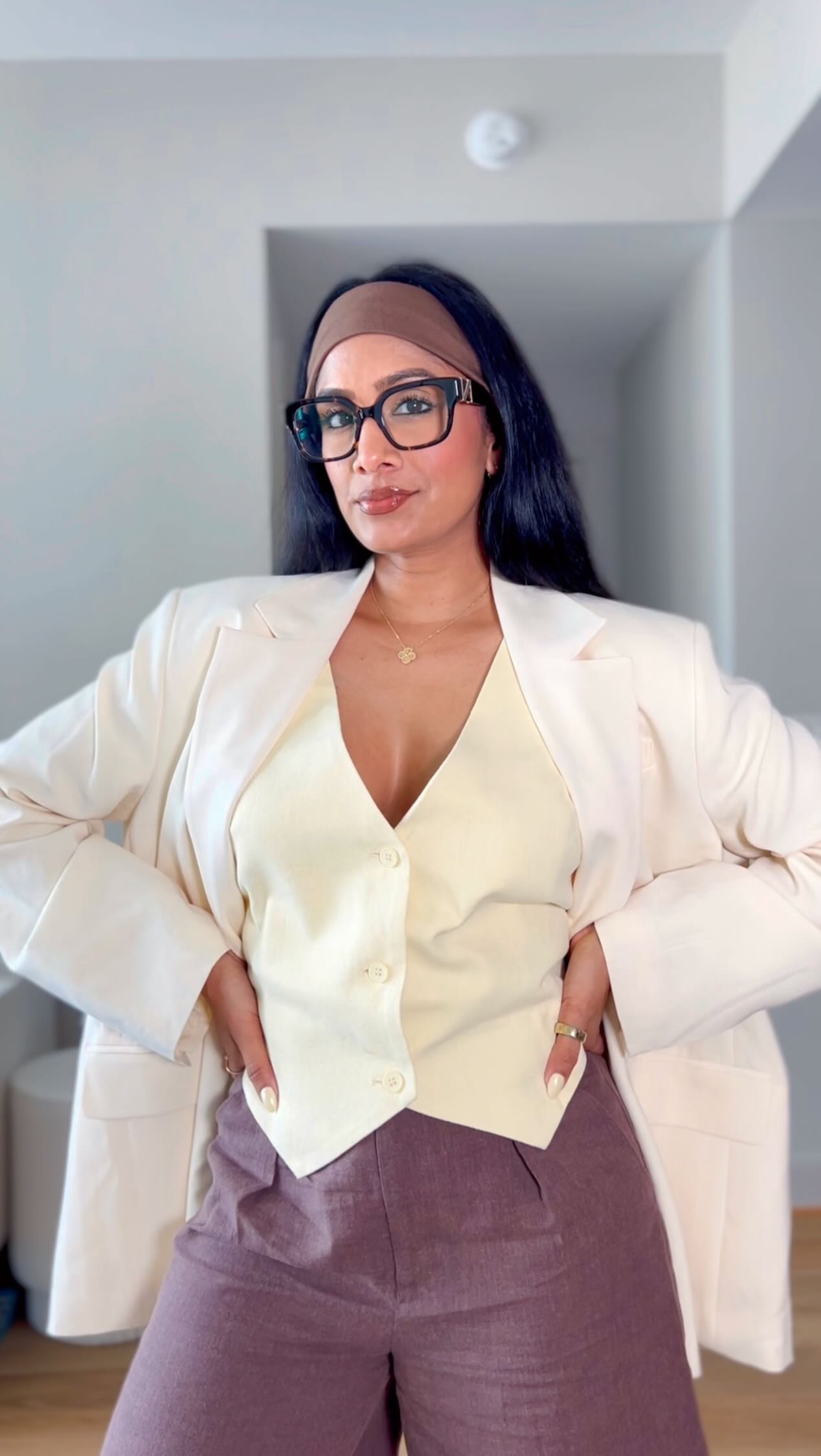 Instagram post by @vidhyaxo for Visionworks. Caption reads: [...] better when you can see them 🤓....