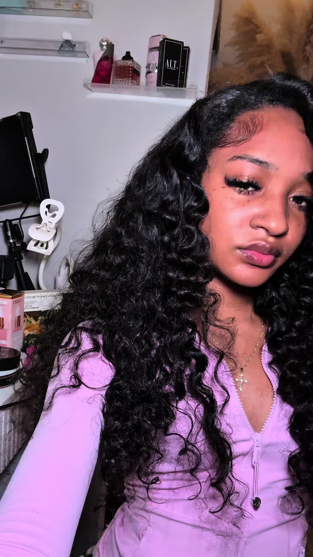 TikTok post by @lyah.luxury for iseehair. Caption reads: Ugh one of the best wigs received @ISEEHAIR 😍😍 ....