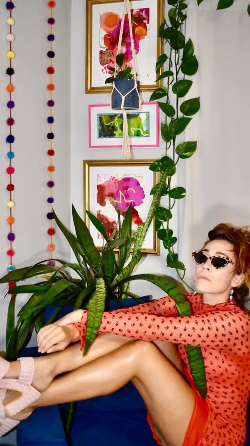 Instagram post by @mkchinnart for Frame It Easy. Caption reads: #ad One of the questions I receive most frequently....