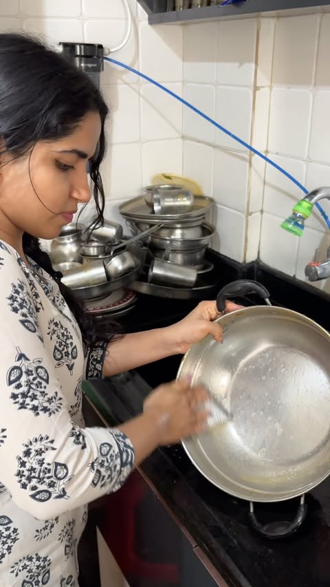 Instagram post by @sahana_ramakrishna__ for Beco. Caption reads: Kitchen chaos after a busy day 😅✨ @beco.india....