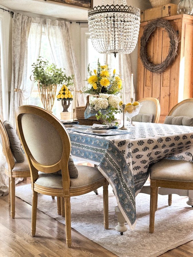 Instagram post by @krystlemarienickels for Cottages & Bungalows Magazine. Caption reads: Welcome back to A Cottage Life with Krystle ☀️....