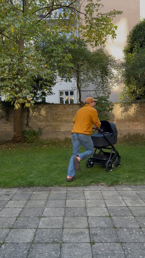 Instagram post by @sebastianfini for Thule. Caption reads: [...] for our little man to arrive soon 👶🏻....
