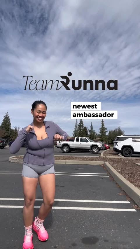 Instagram post by @thejadedee for Strava. Caption reads: [...] for 2 weeks and use my code 🥹 JADE2 @strava....