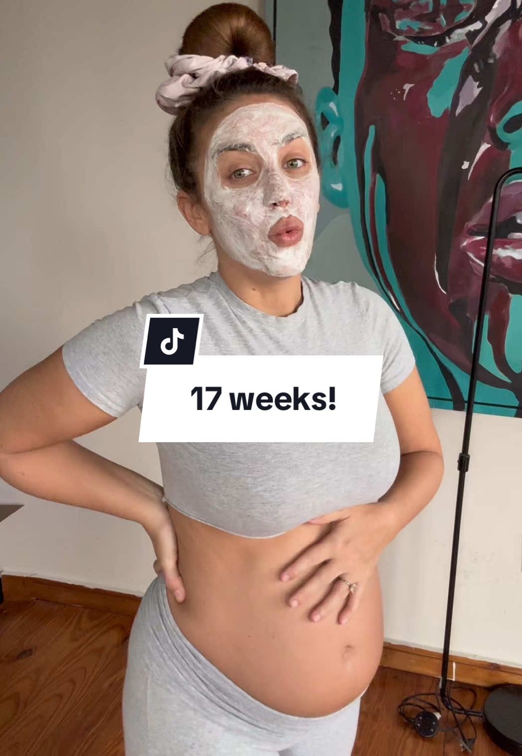 TikTok post by @lorenrosko for arencia. Caption reads: Skin at 17 weeks 😅 Loving @Arencia right now! 😍 ....