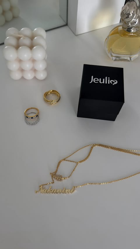 Instagram post by an influencer for Jeulia. Caption reads: @jeuliajewelry This Mother’s Day, we [...].
