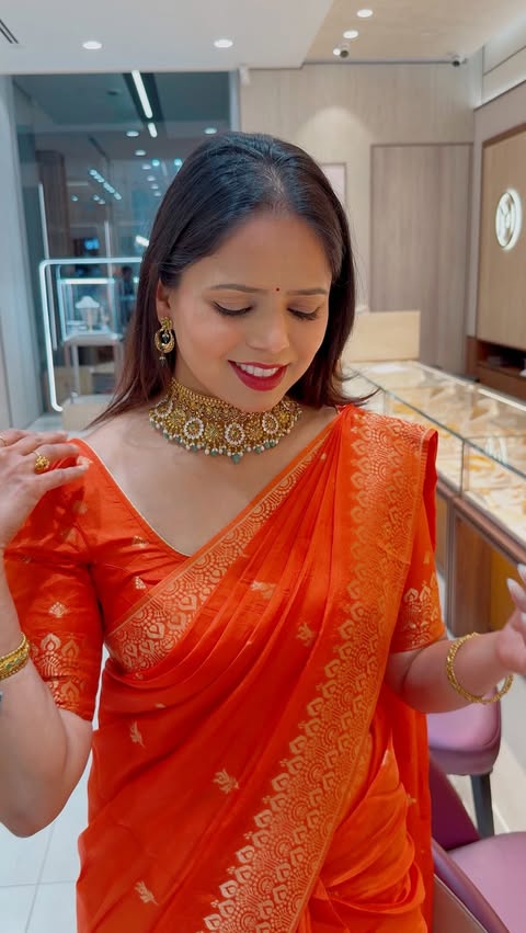 Instagram post by @shweta_sakode for Malabar Gold and Diamonds. Caption reads: [...] with timeless elegance from....